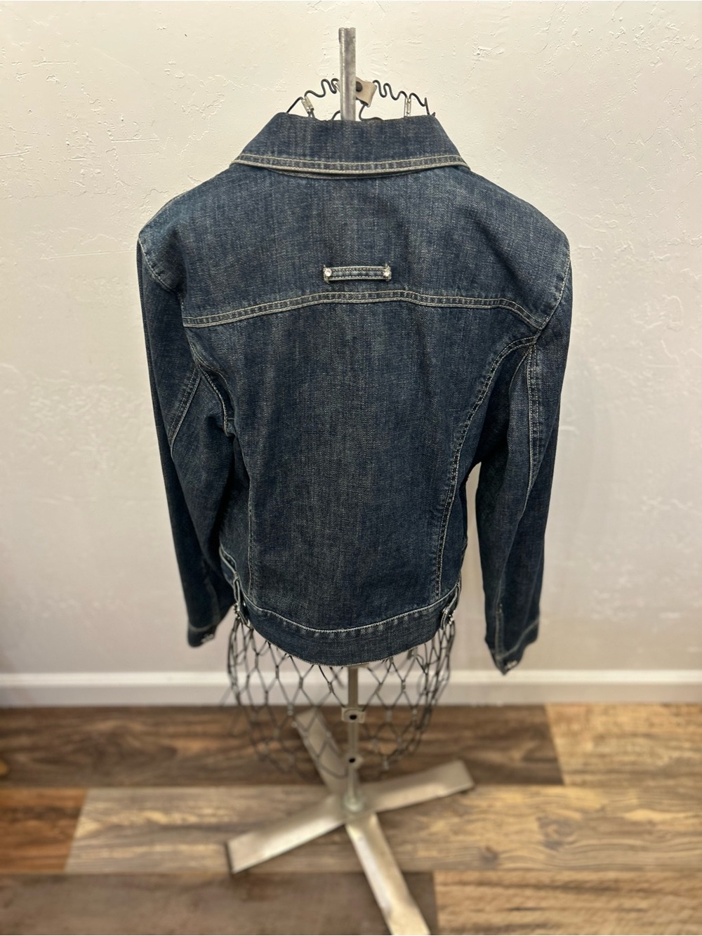 Liz Claiborne Denim Jacket Rhinestone Button Dark Wash Large - Picture 5 of 8